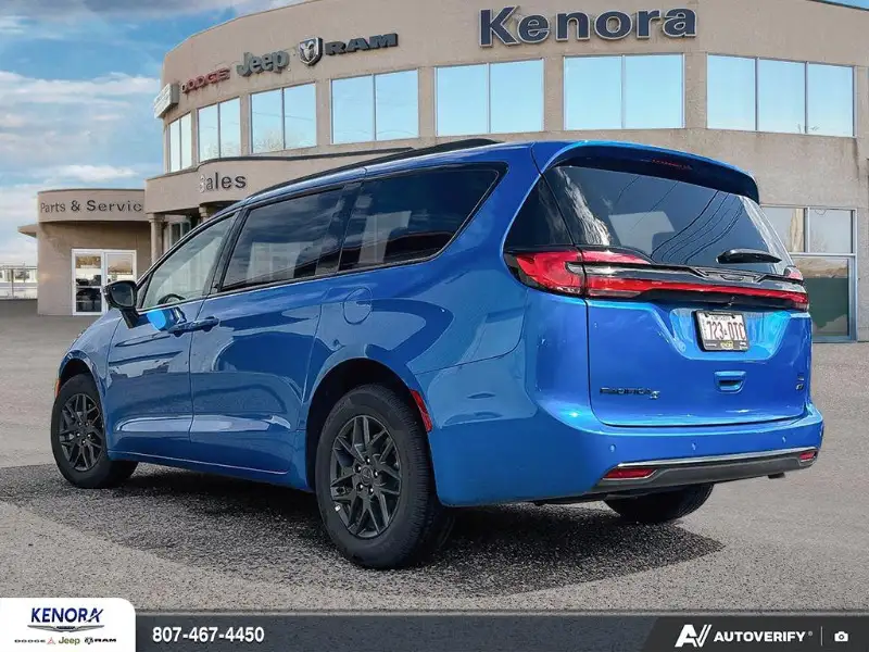 2027 Chrysler Pacifica SELECT, modrá, 5 250 km, dovoz Kanada — foto 4 z 12