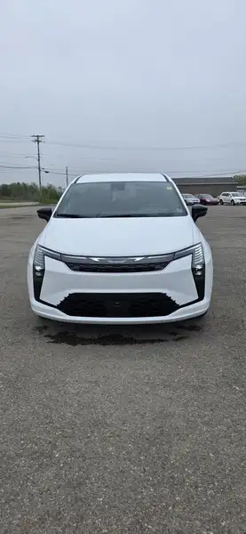 2027 Chrysler Pacifica, bílá, dovoz Kanada — foto 2 z 12