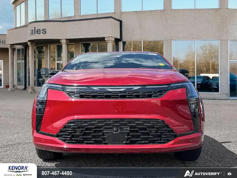 2027 Chrysler Pacifica SELECT, červená, 23 km, dovoz Kanada — foto 2 z 12