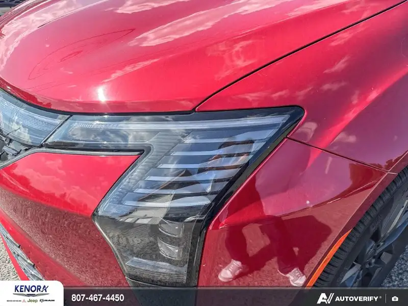 2027 Chrysler Pacifica SELECT, červená, 23 km, dovoz Kanada — foto 8 z 12