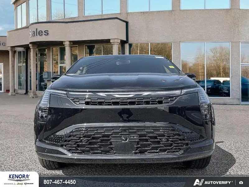 2027 Chrysler Pacifica SELECT, černá, 23 km, dovoz Kanada — foto 2 z 12