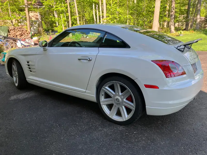2004 Chrysler Crossfire, bílá, 139 300 km, dovoz Kanada — foto 3 z 9