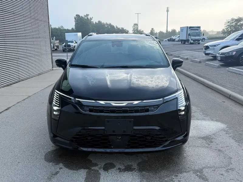 2027 Chrysler Pacifica Select, černá, 72 km, dovoz Kanada — foto 2 z 12