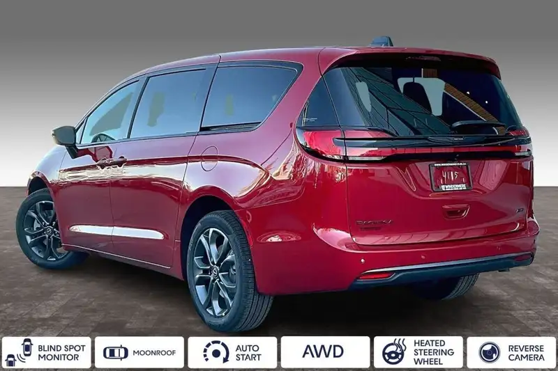 2026 Chrysler Pacifica Select, červená, 50 km, dovoz Kanada — foto 3 z 12