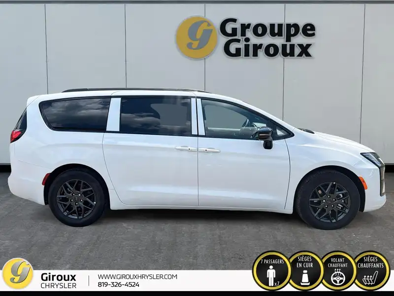 2027 Chrysler Pacifica Sélect, bílá, 0 km, dovoz Kanada — foto 4 z 12
