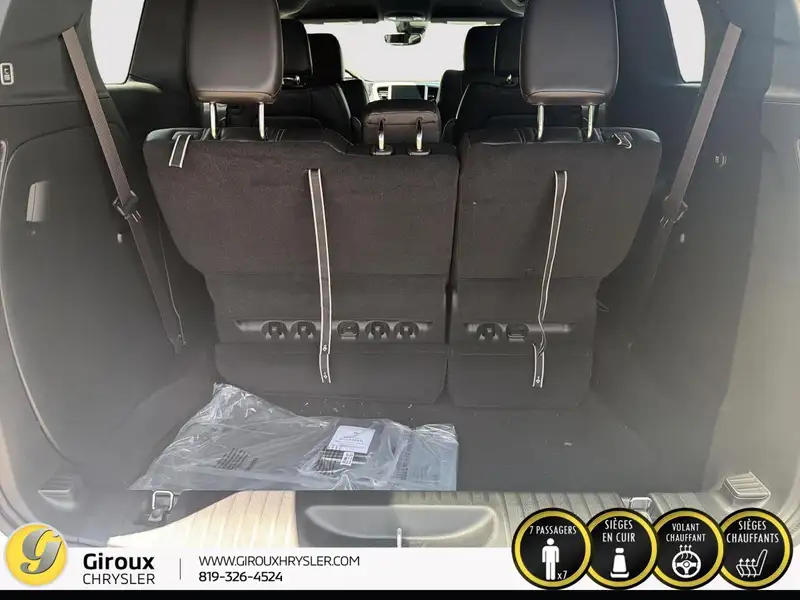 2027 Chrysler Pacifica Sélect, bílá, 0 km, dovoz Kanada — foto 7 z 12