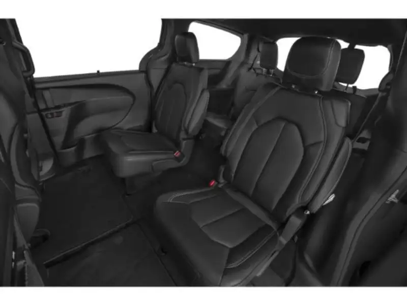 2026 Chrysler Pacifica Select, bílá, 90 km, dovoz Kanada — foto 9 z 12