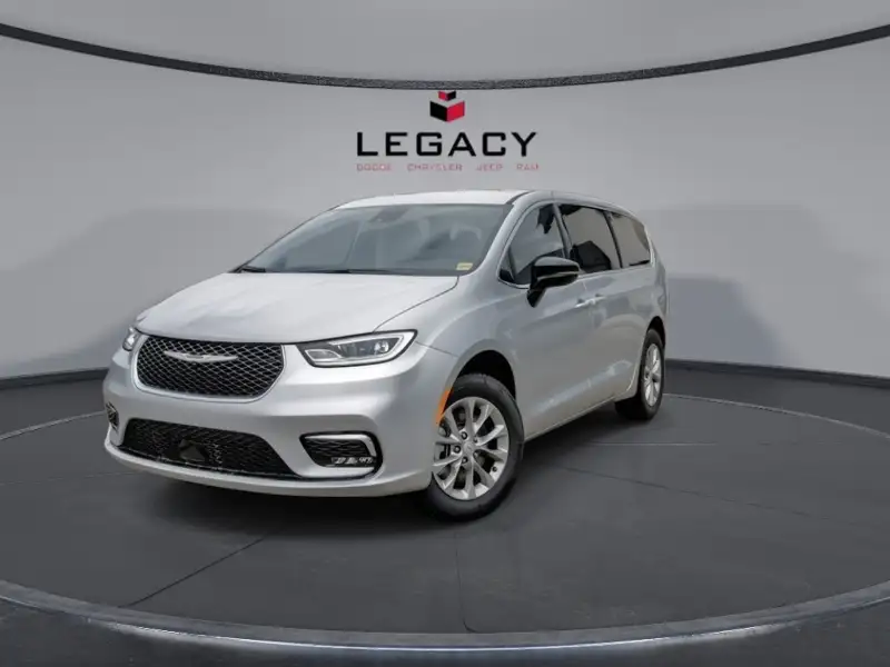 2026 Chrysler Pacifica Select AWD, stříbrná, dovoz Kanada — foto 2 z 12