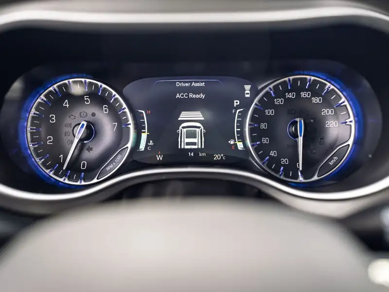 2027 Chrysler Pacifica Select, černá, 15 km, dovoz Kanada — foto 12 z 12