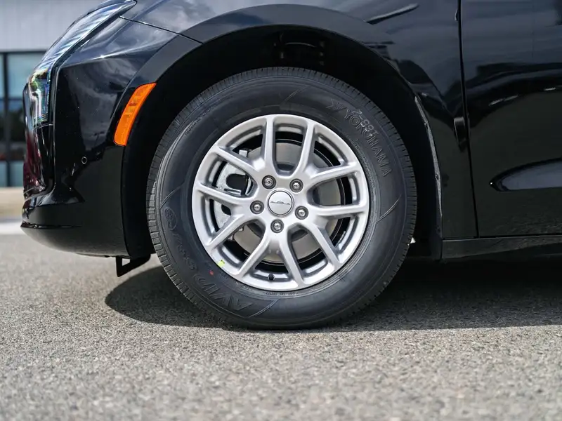 2027 Chrysler Pacifica Select, černá, 15 km, dovoz Kanada — foto 6 z 12