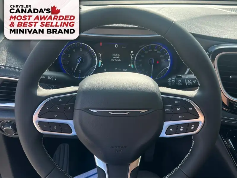 2027 Chrysler Pacifica Select, bílá, 35 km, dovoz Kanada — foto 12 z 12