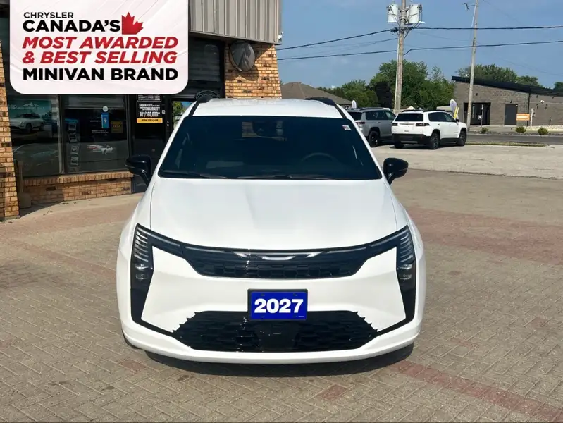 2027 Chrysler Pacifica Select, bílá, 35 km, dovoz Kanada — foto 9 z 12