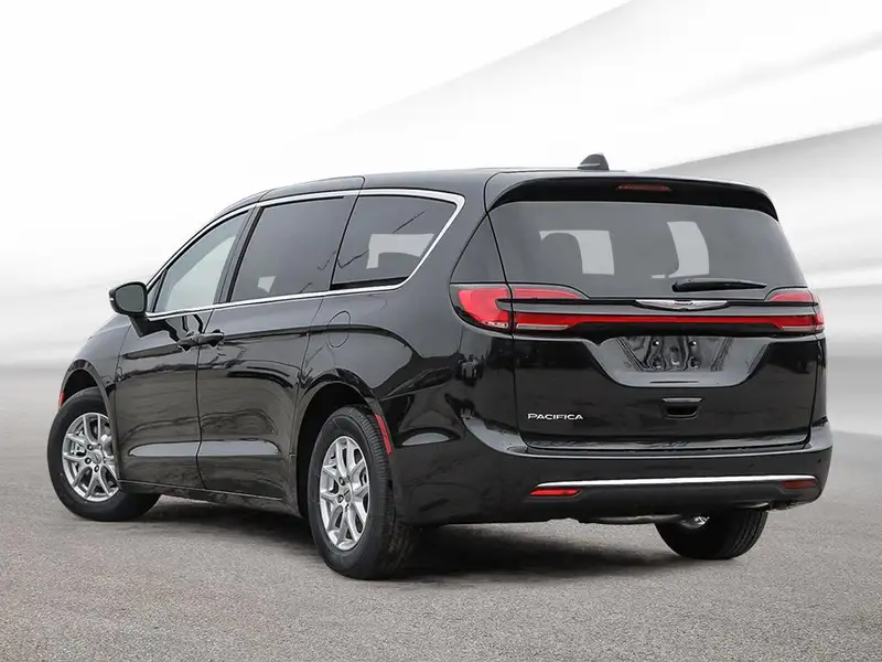 2026 Chrysler Pacifica SELECT, černá, 0 km, dovoz Kanada — foto 4 z 12