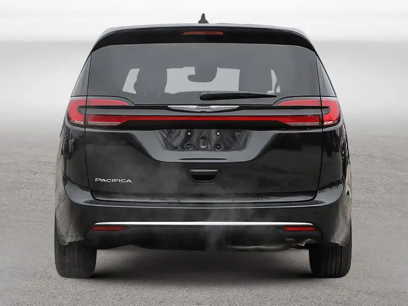 2026 Chrysler Pacifica SELECT, černá, 0 km, dovoz Kanada — foto 5 z 12