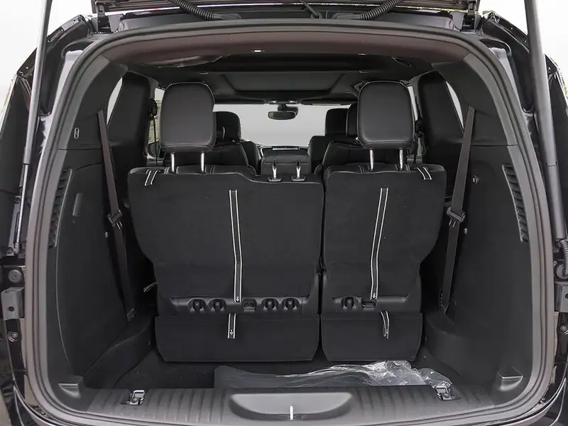 2026 Chrysler Pacifica SELECT, černá, 0 km, dovoz Kanada — foto 7 z 12
