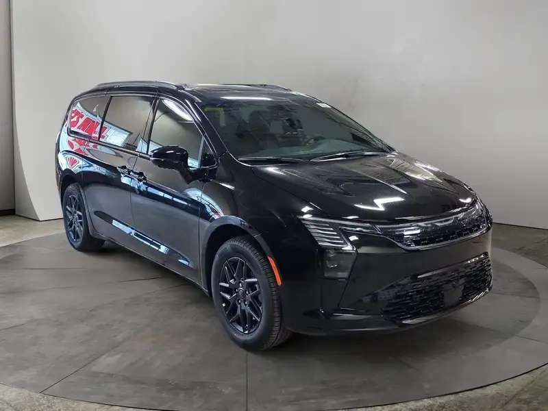 2027 Chrysler Pacifica Select, černá, dovoz Kanada — foto 7 z 12