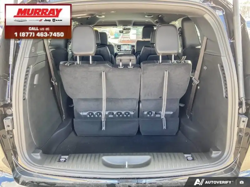 2026 Chrysler Pacifica Select, černá, 10 km, dovoz Kanada — foto 12 z 12