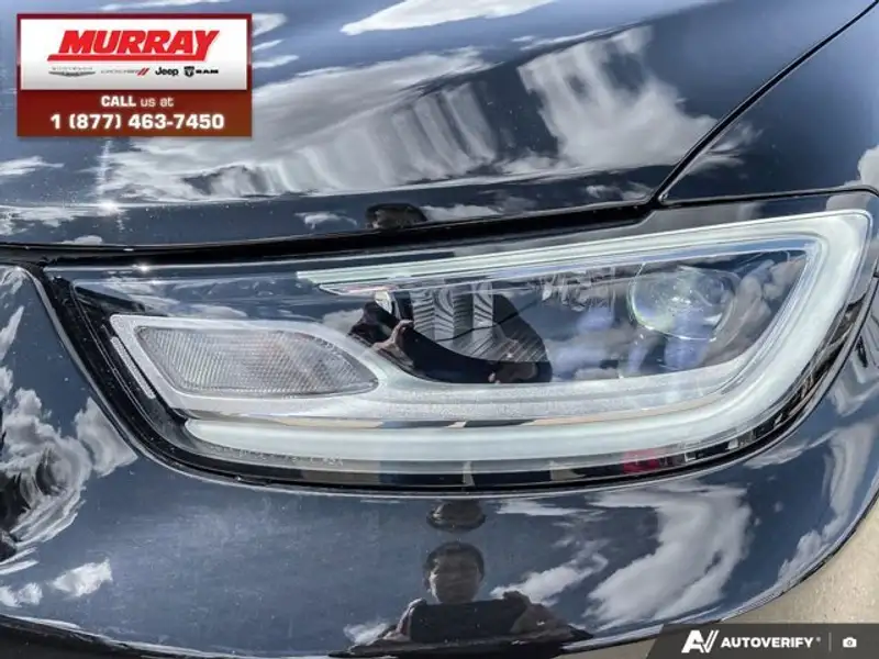 2026 Chrysler Pacifica Select, černá, 10 km, dovoz Kanada — foto 8 z 12