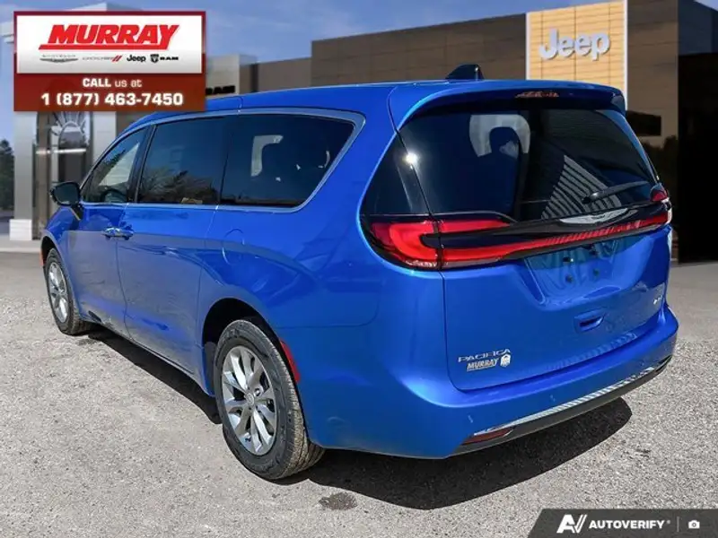 2026 Chrysler Pacifica Select, modrá, 10 km, dovoz Kanada — foto 4 z 12