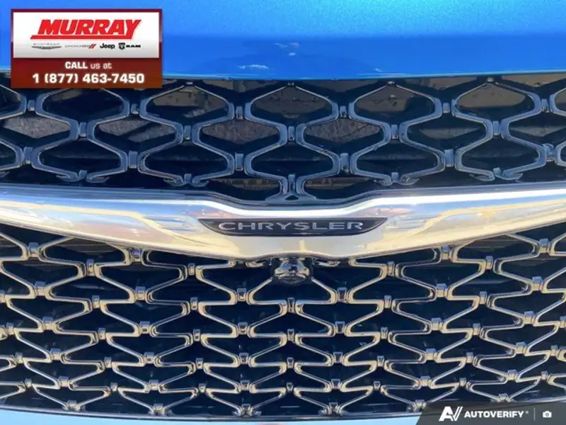 2026 Chrysler Pacifica Select, modrá, 10 km, dovoz Kanada — foto 9 z 12