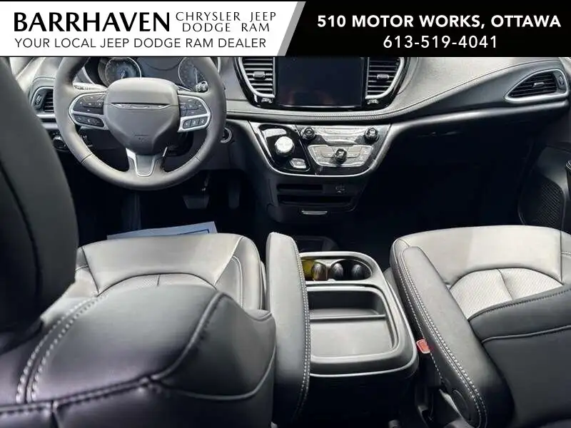 2027 Chrysler Pacifica Select, černá, 0 km, dovoz Kanada — foto 11 z 12