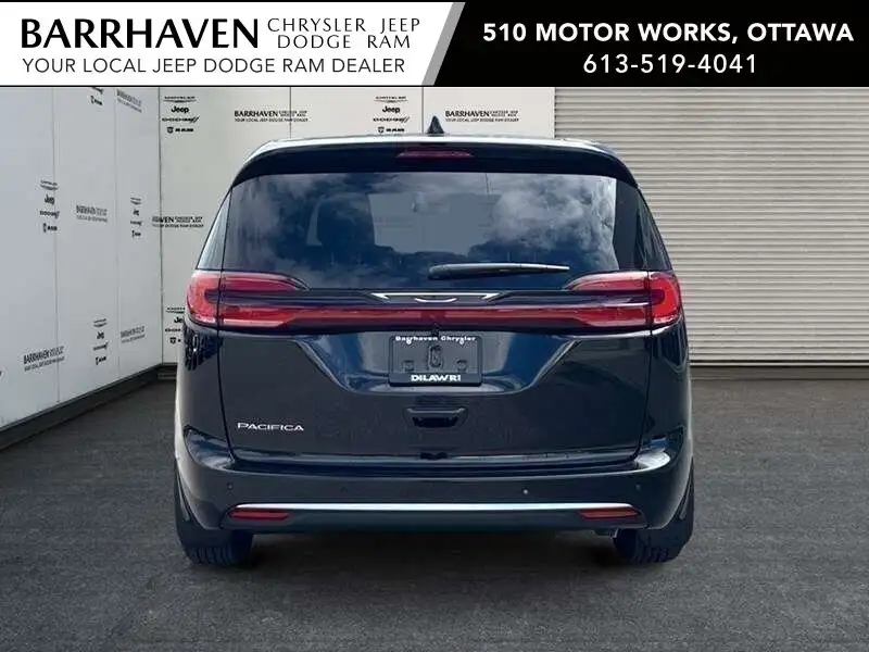 2027 Chrysler Pacifica Select, černá, 0 km, dovoz Kanada — foto 3 z 12