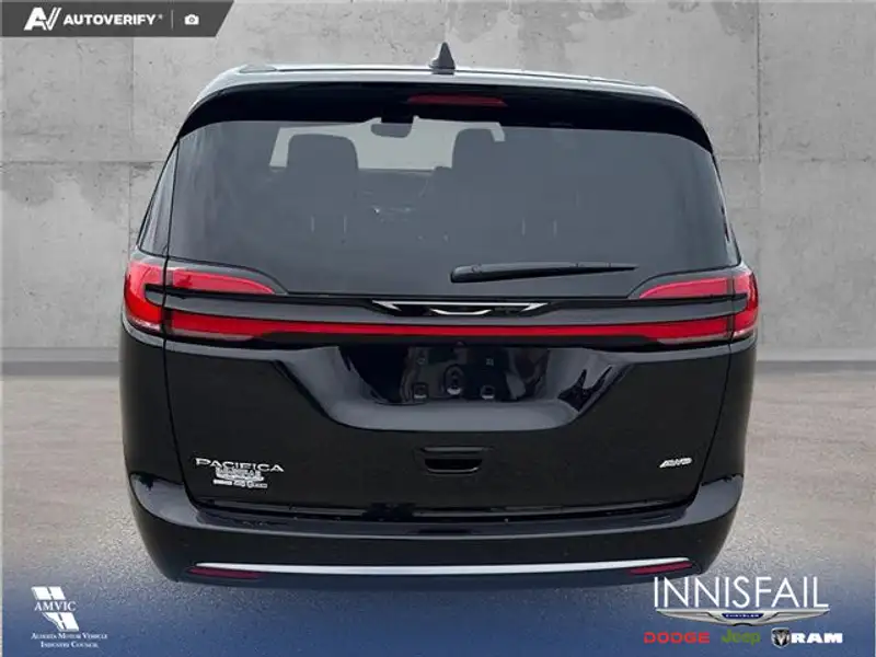 2027 Chrysler Pacifica Select, černá, 24 km, dovoz Kanada — foto 5 z 12
