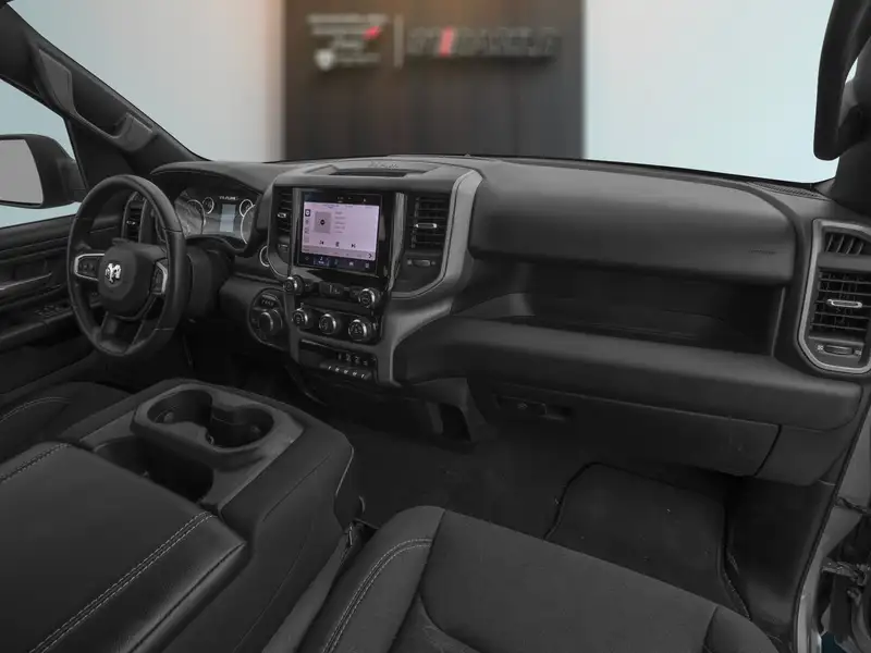 2027 Chrysler Pacifica Select, černá, 0 km, dovoz Kanada — foto 11 z 11