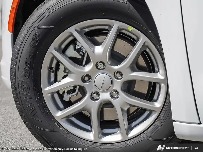 2027 Chrysler Pacifica Select, bílá, 0 km, dovoz Kanada — foto 9 z 12