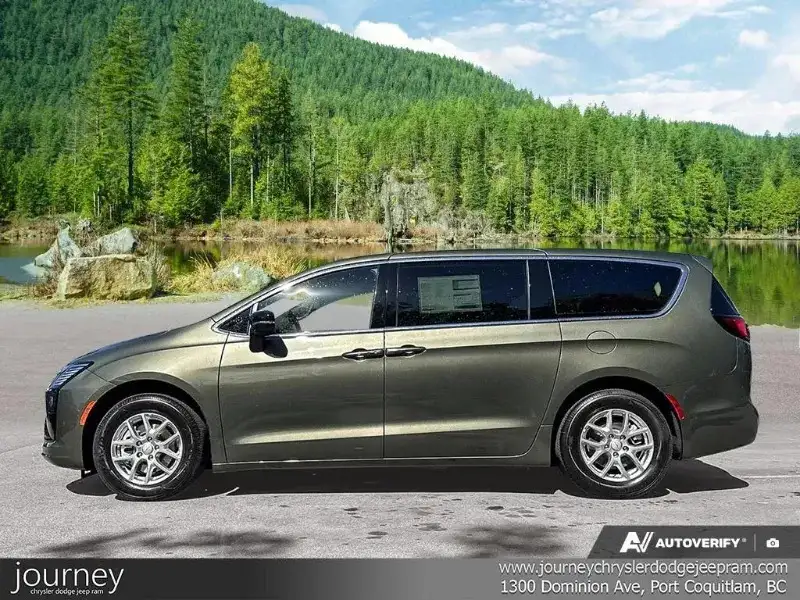2027 Chrysler Pacifica Select, šedá, 15 km, dovoz Kanada — foto 3 z 12
