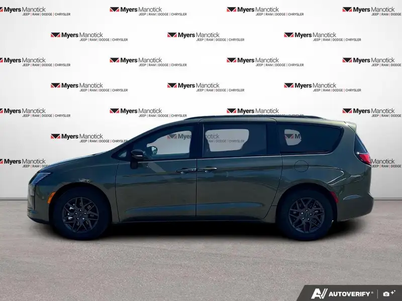 2027 Chrysler Pacifica Select, šedá, dovoz Kanada — foto 2 z 12