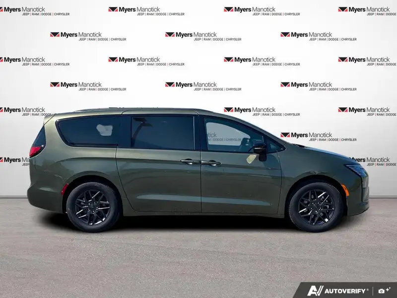 2027 Chrysler Pacifica Select, šedá, dovoz Kanada — foto 6 z 12