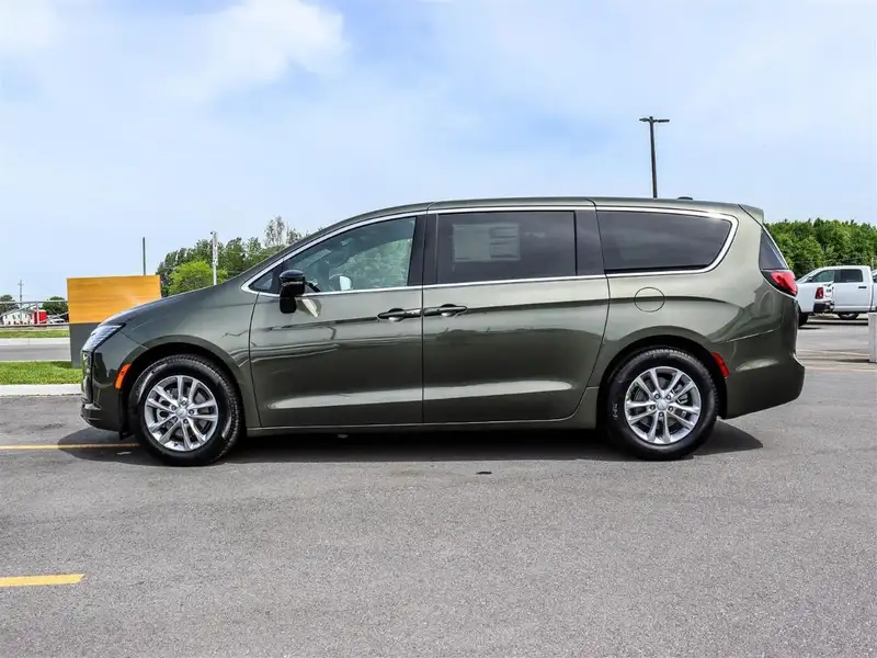 2027 Chrysler Pacifica Select, zelená, 93 km, dovoz Kanada — foto 3 z 12