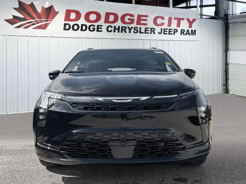 2027 Chrysler Pacifica Select, černá, 29 km, dovoz Kanada — foto 7 z 12