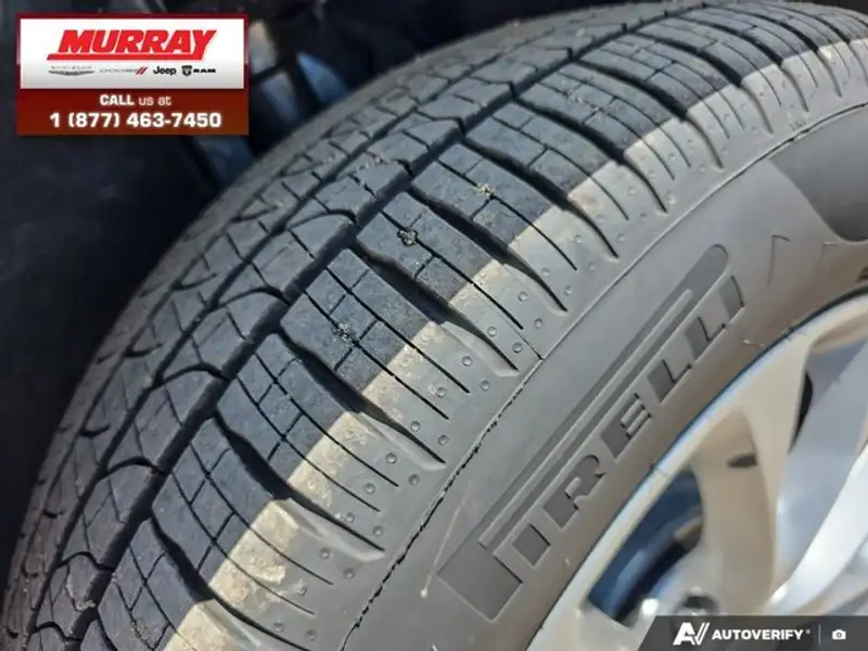 2027 Chrysler Pacifica Select, modrá, 10 km, dovoz Kanada — foto 7 z 12