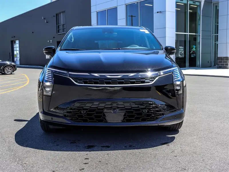2027 Chrysler Pacifica Select, černá, 7 km, dovoz Kanada — foto 2 z 12