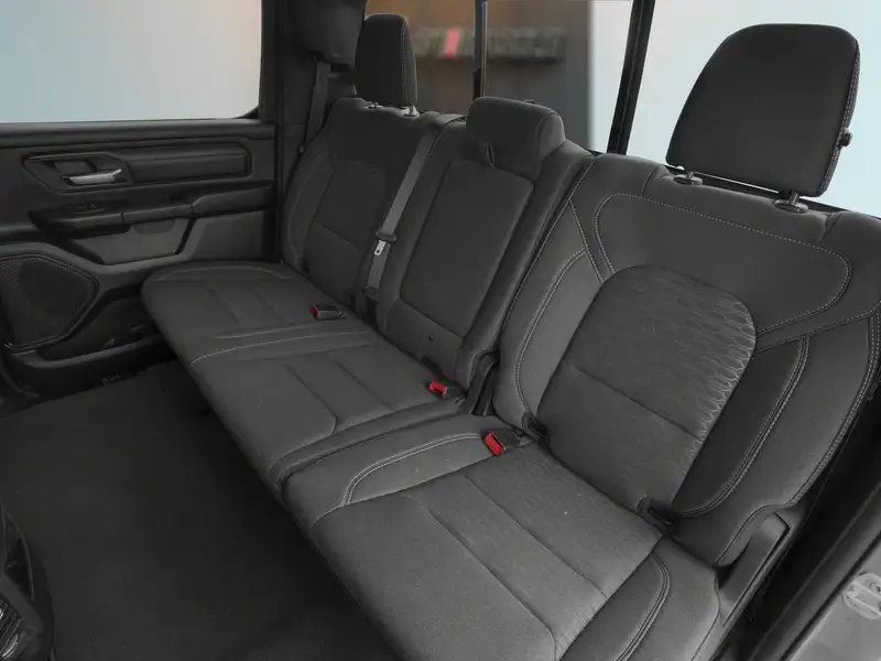 2027 Chrysler Pacifica Select AWD, červená, 0 km, dovoz Kanada — foto 9 z 11