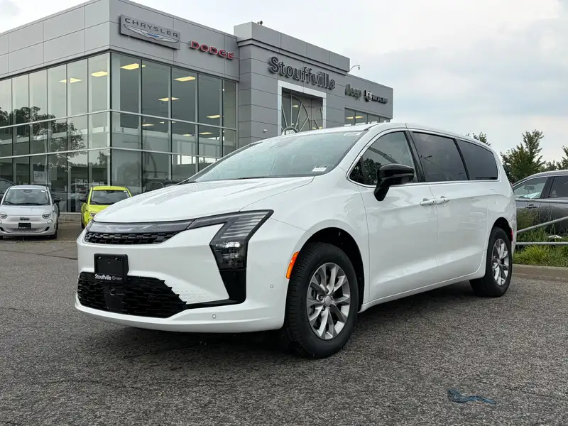 2027 Chrysler Pacifica Select AWD, bílá, dovoz Kanada — foto 9 z 12