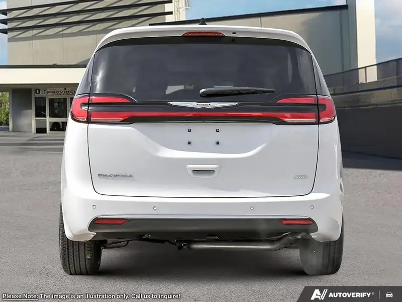2026 Chrysler Pacifica Select AWD, bílá, 11 077 km, dovoz Kanada — foto 5 z 12