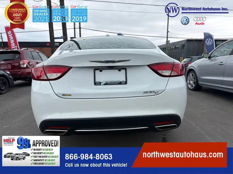 2016 Chrysler 200, bílá, 151 000 km, dovoz Kanada — foto 3 z 12