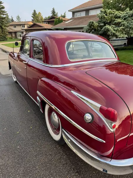 1949 Chrysler Unspecified, červená, 78 749 km, dovoz Kanada — foto 5 z 12