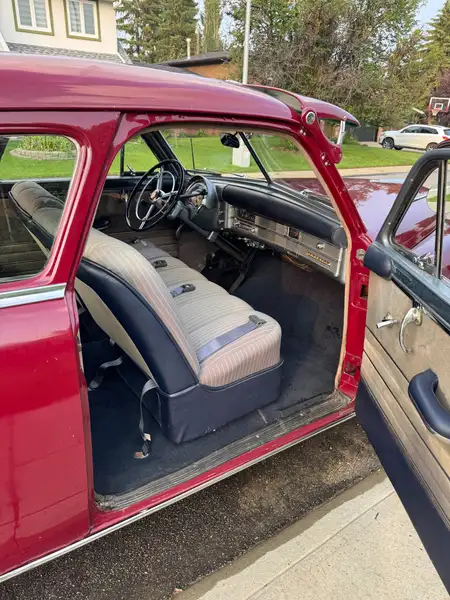1949 Chrysler Unspecified, červená, 78 749 km, dovoz Kanada — foto 7 z 12