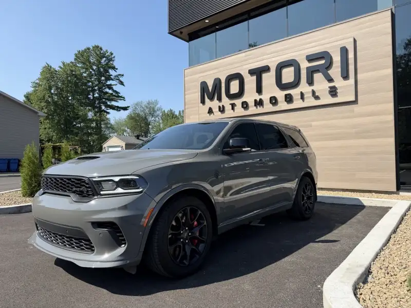 2021 Dodge Durango SRT Hellcat, šedá, 8 745 km, dovoz Kanada — foto 2 z 12