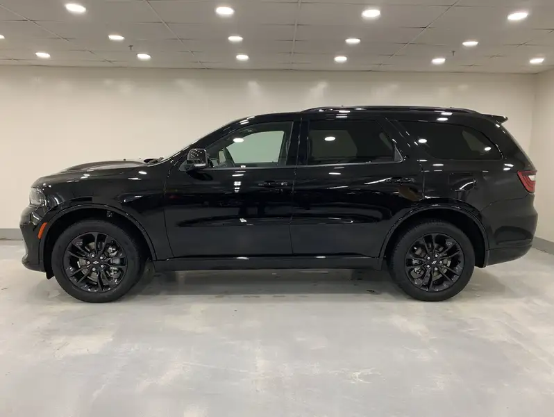2026 Dodge Durango GT Plus, černá, 5 657 km, dovoz Kanada — foto 2 z 12