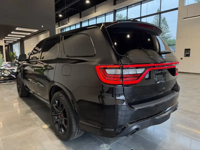 2024 Dodge Durango SRT Hellcat Premium, černá, 18 338 km, dovoz Kanada — foto 5 z 12