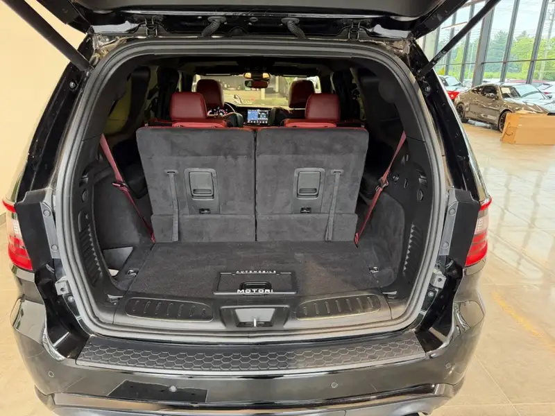 2024 Dodge Durango SRT Hellcat Premium, černá, 18 338 km, dovoz Kanada — foto 7 z 12