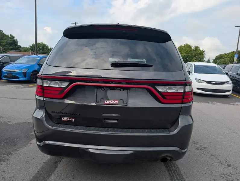 2024 Dodge Durango SXT, šedá, 60 009 km, dovoz Kanada — foto 9 z 12