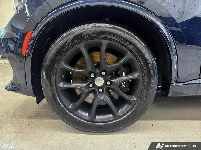 2025 Dodge Durango SRT Hellcat Hammerhead, modrá, 70 km, dovoz Kanada — foto 9 z 12