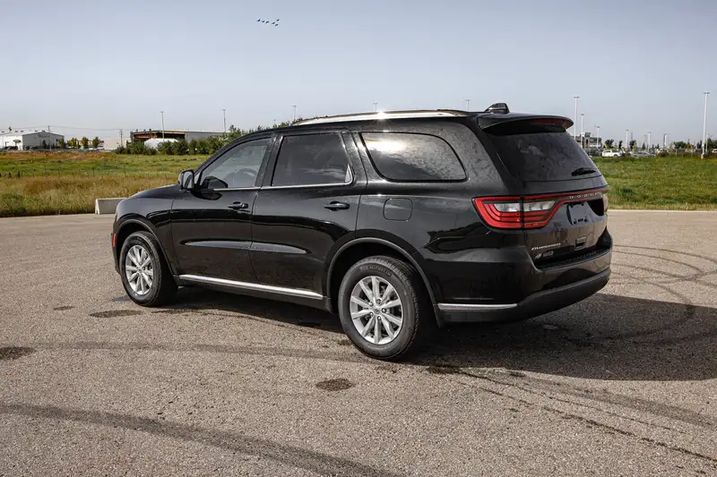 2024 Dodge Durango ALL WHEEL DRIVE, černá, 35 697 km, dovoz Kanada — foto 2 z 12
