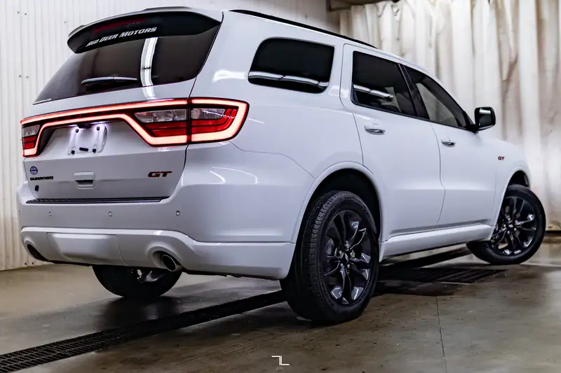 2026 Dodge Durango AWD GT Plus Leather Nav BCam, bílá, 2 996 km, dovoz Kanada — foto 8 z 12